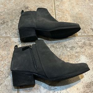 Blondo Waterproof Grey Bootie Size 7M